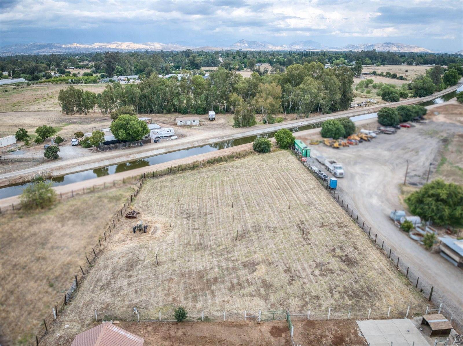 5602 North Mccall Avenue, Clovis, CA 93619