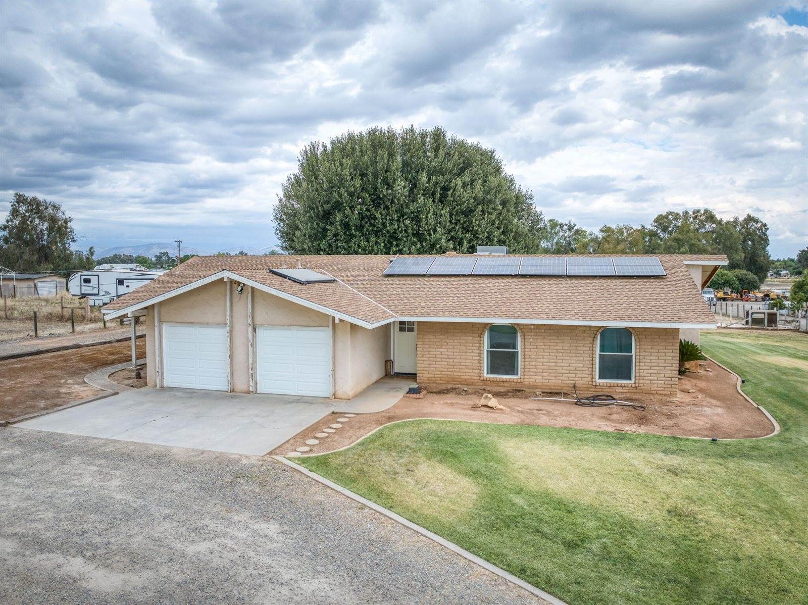 5602 North Mccall Avenue, Clovis, CA 93619