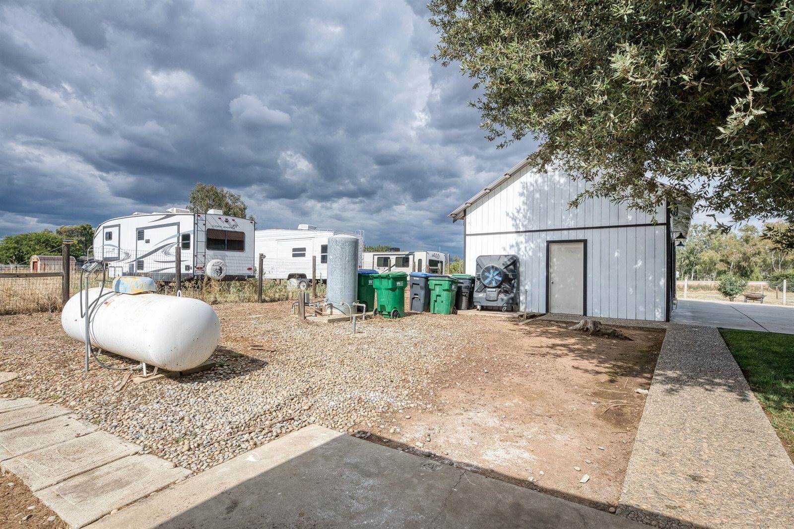 5602 North Mccall Avenue, Clovis, CA 93619
