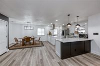 5602 North Mccall Avenue, Clovis, CA 93619