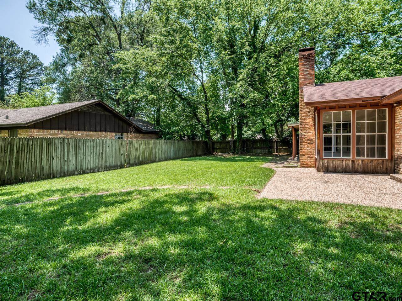 509 Winchester Dr, Tyler, TX 75701