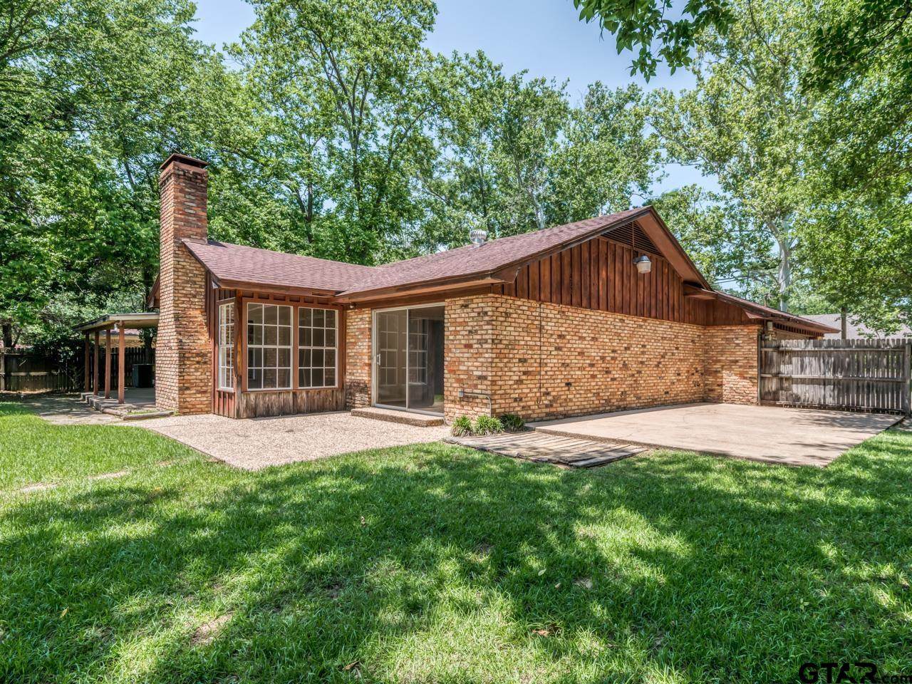 509 Winchester Dr, Tyler, TX 75701