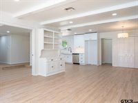 509 Winchester Dr, Tyler, TX 75701