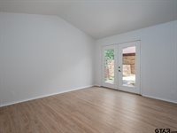 509 Winchester Dr, Tyler, TX 75701