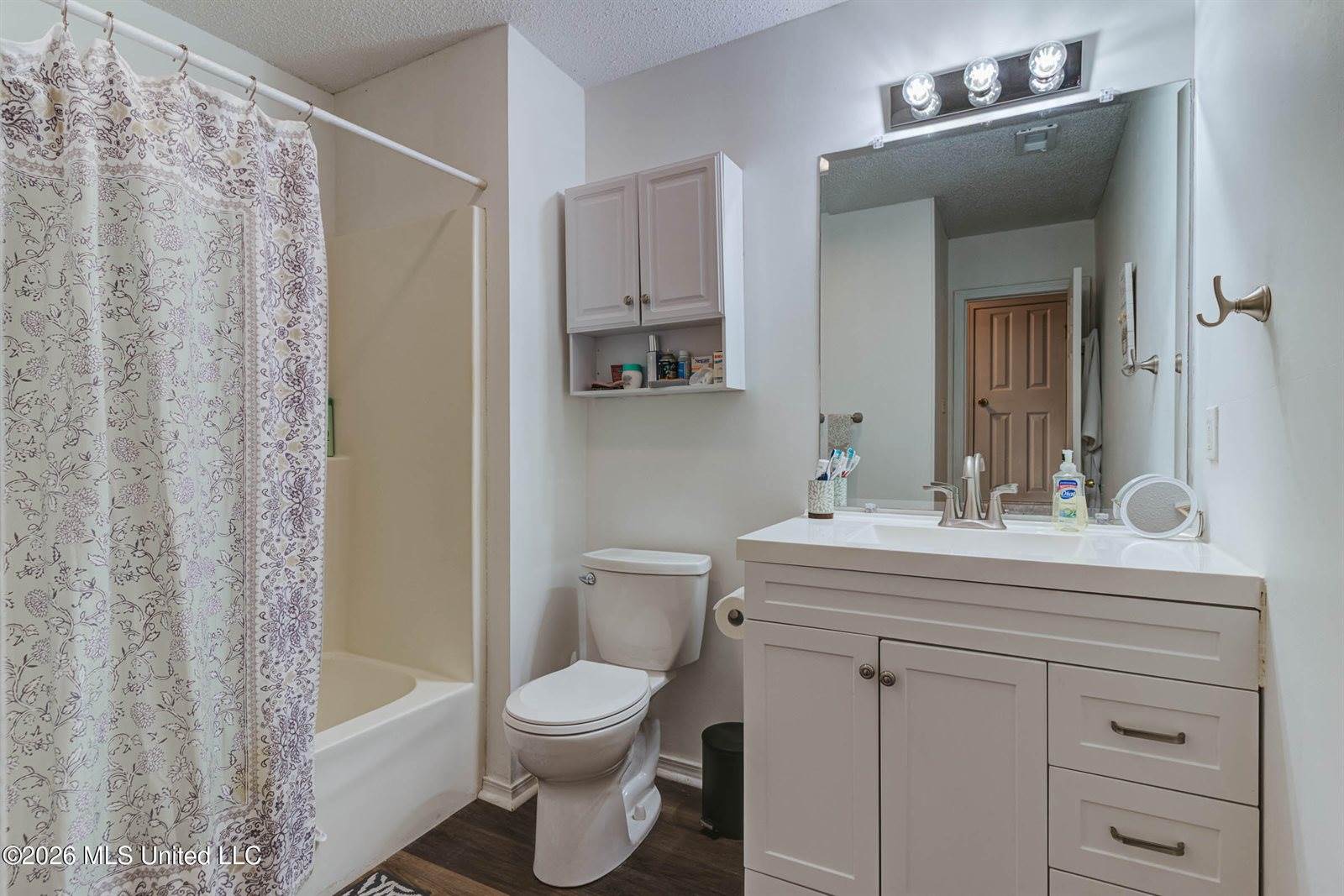 517 Heatherstone Circle, Ocean Springs, MS 39564