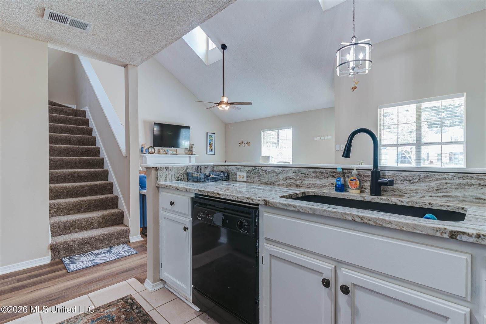517 Heatherstone Circle, Ocean Springs, MS 39564