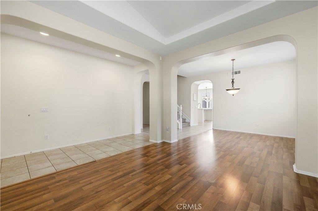 44022 Raven Lane, Lancaster, CA 93536