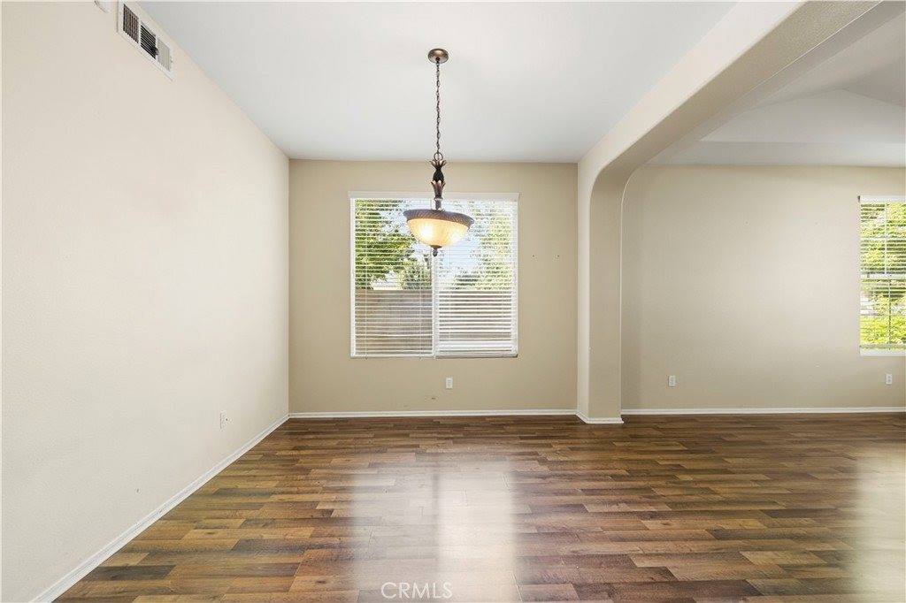 44022 Raven Lane, Lancaster, CA 93536