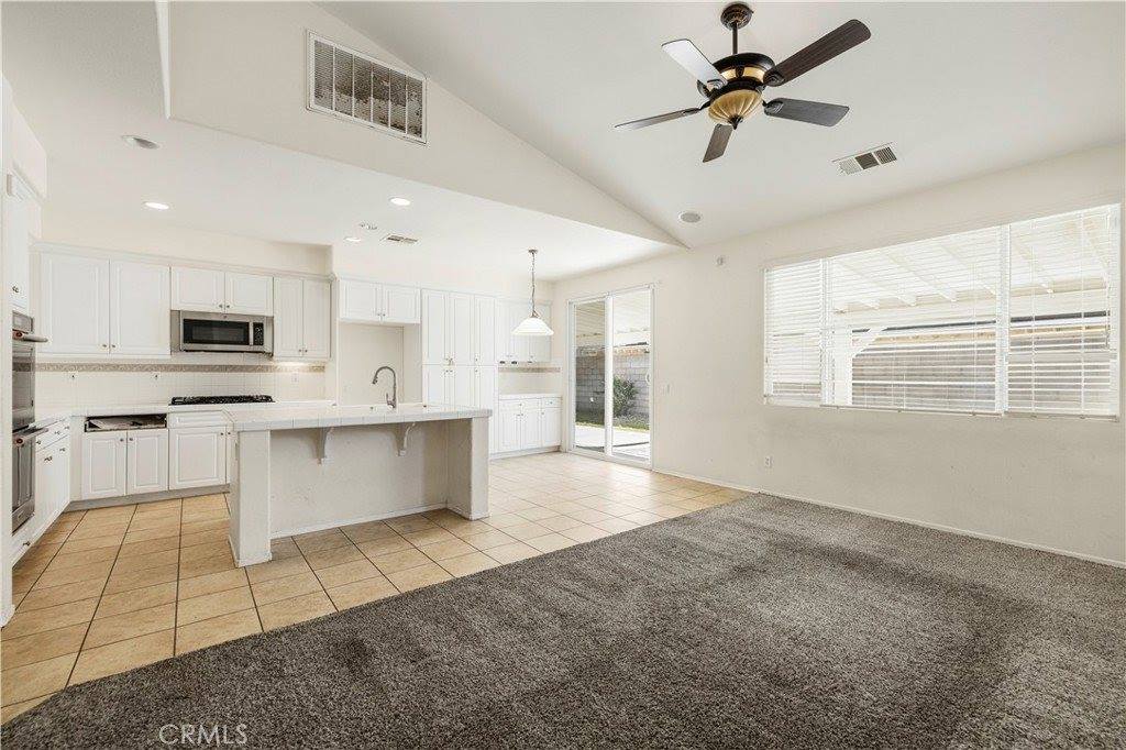 44022 Raven Lane, Lancaster, CA 93536