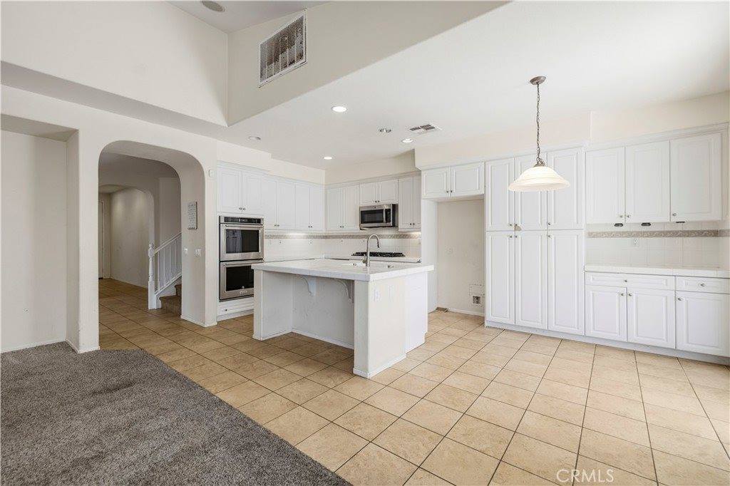 44022 Raven Lane, Lancaster, CA 93536