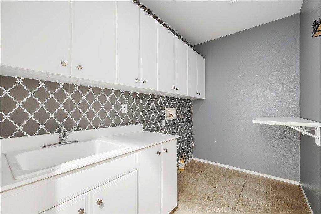 44022 Raven Lane, Lancaster, CA 93536