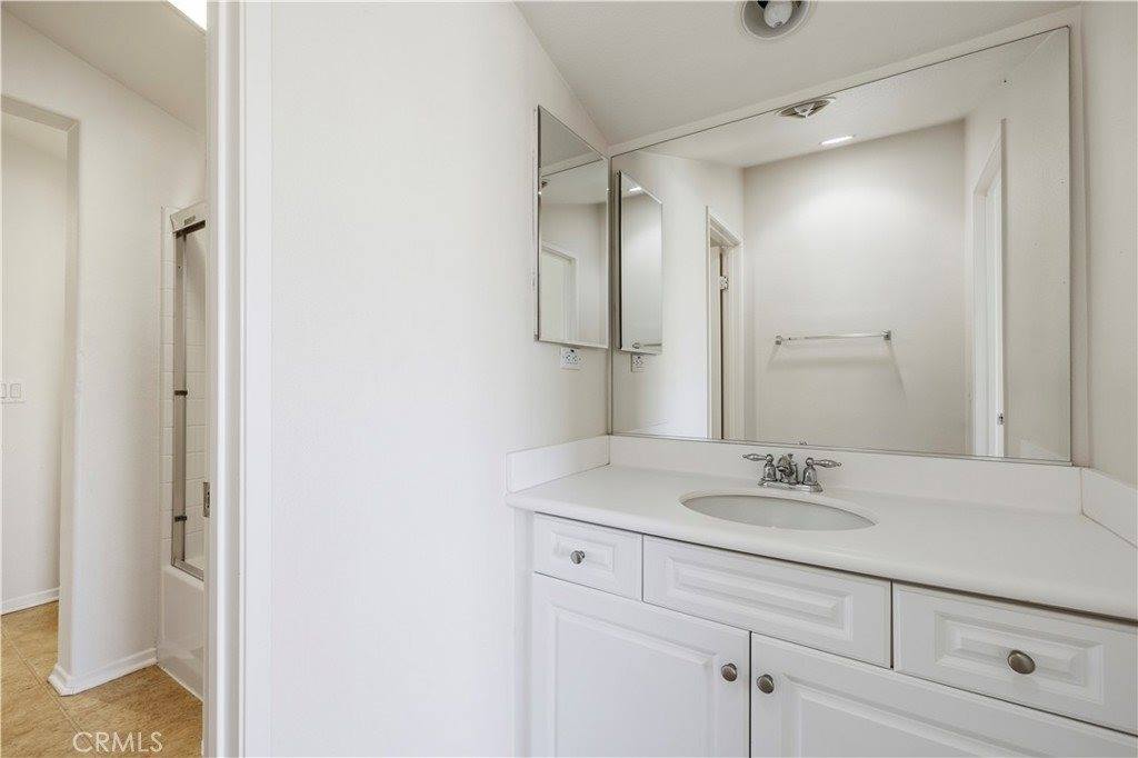 44022 Raven Lane, Lancaster, CA 93536