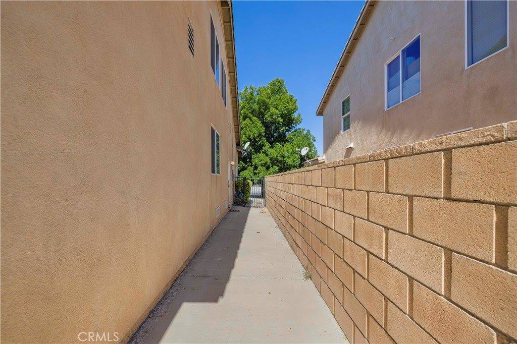 44022 Raven Lane, Lancaster, CA 93536