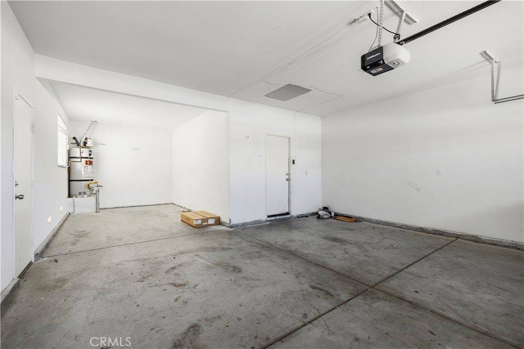 44022 Raven Lane, Lancaster, CA 93536