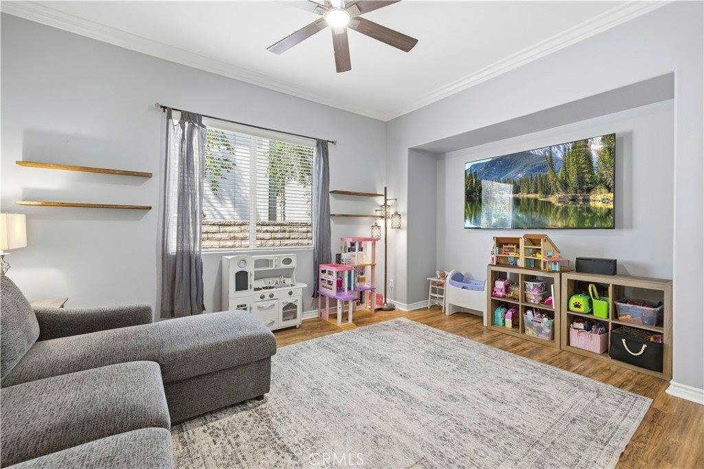 2004 Turnberry Drive, Oxnard, CA 93036