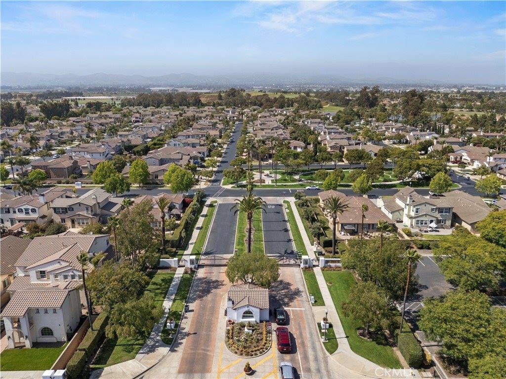 2004 Turnberry Drive, Oxnard, CA 93036