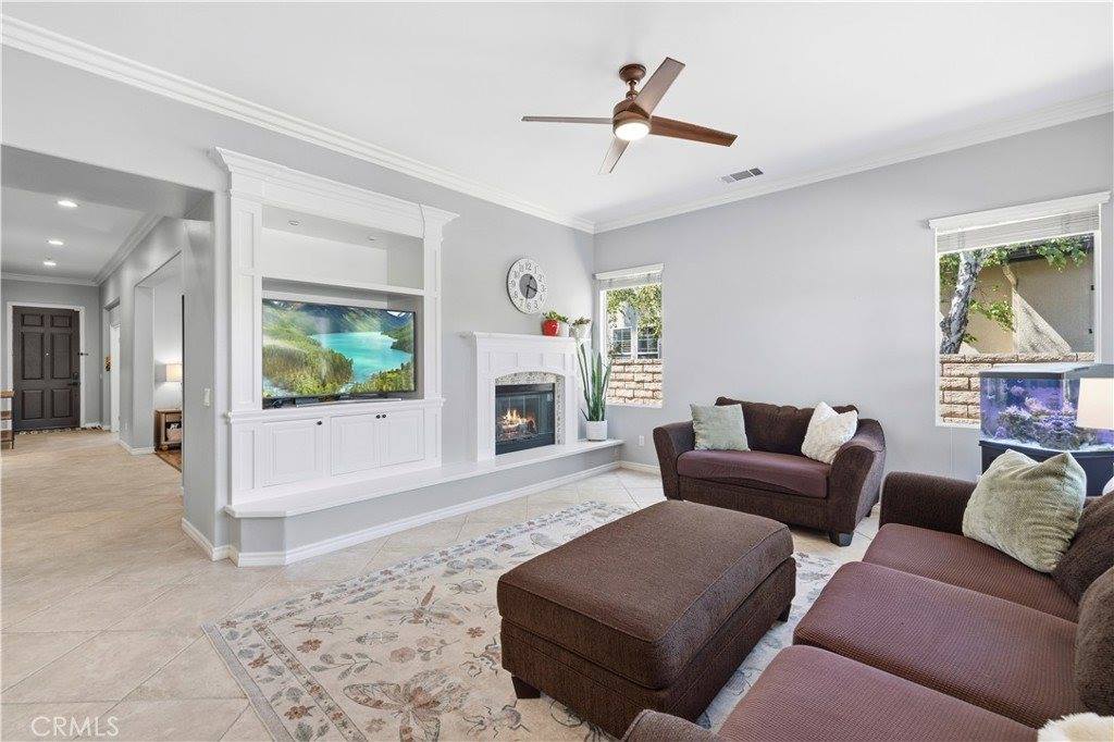 2004 Turnberry Drive, Oxnard, CA 93036