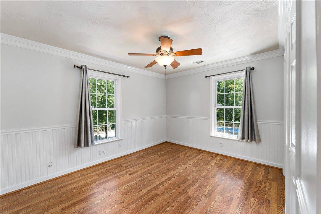4021 Bakerstown Rd, Richland, PA 15044