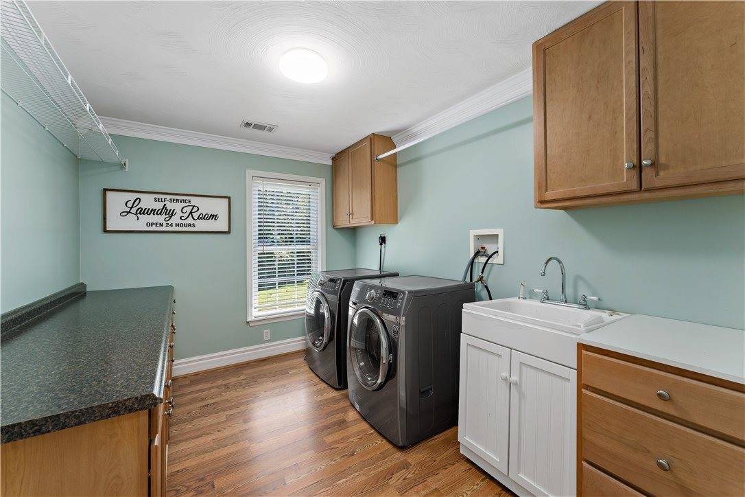 4021 Bakerstown Rd, Richland, PA 15044