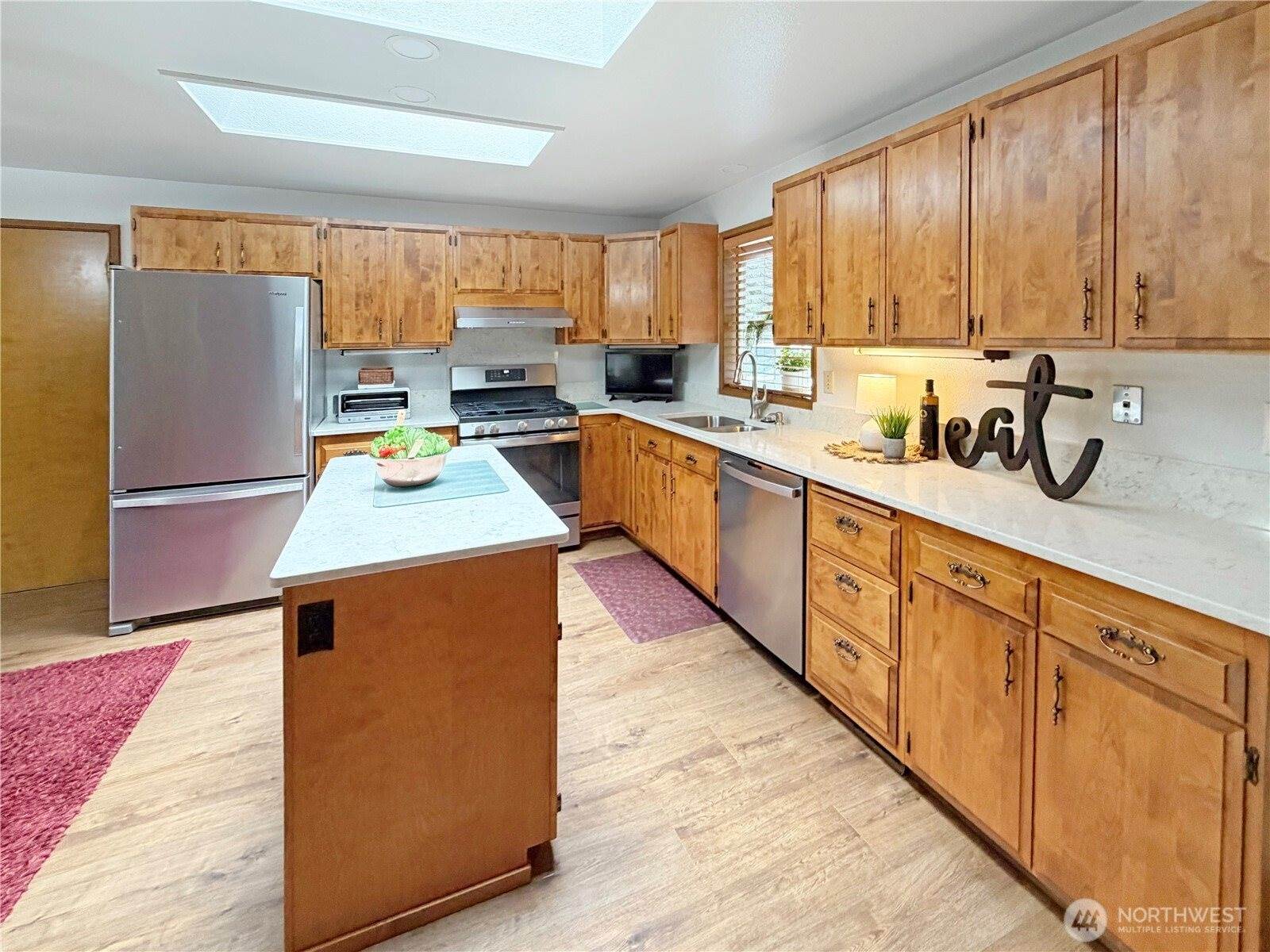 3815 Hillview Court NW, Olympia, WA 98502