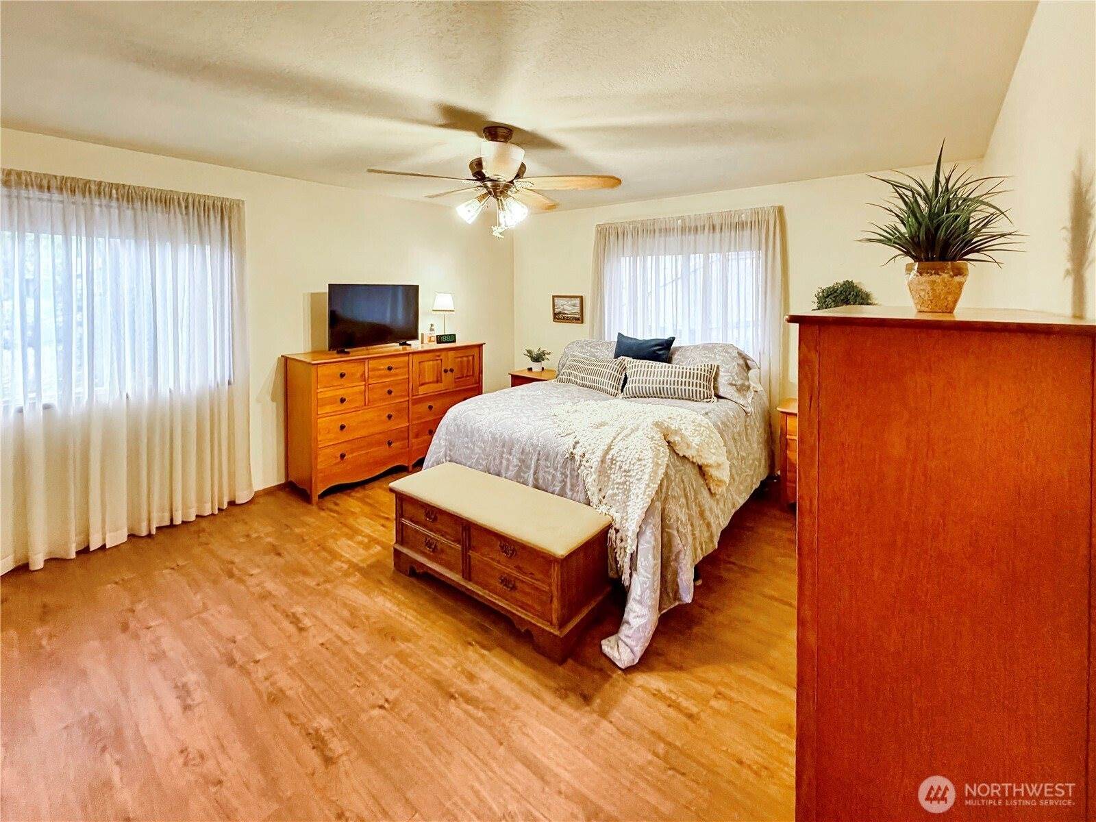 3815 Hillview Court NW, Olympia, WA 98502