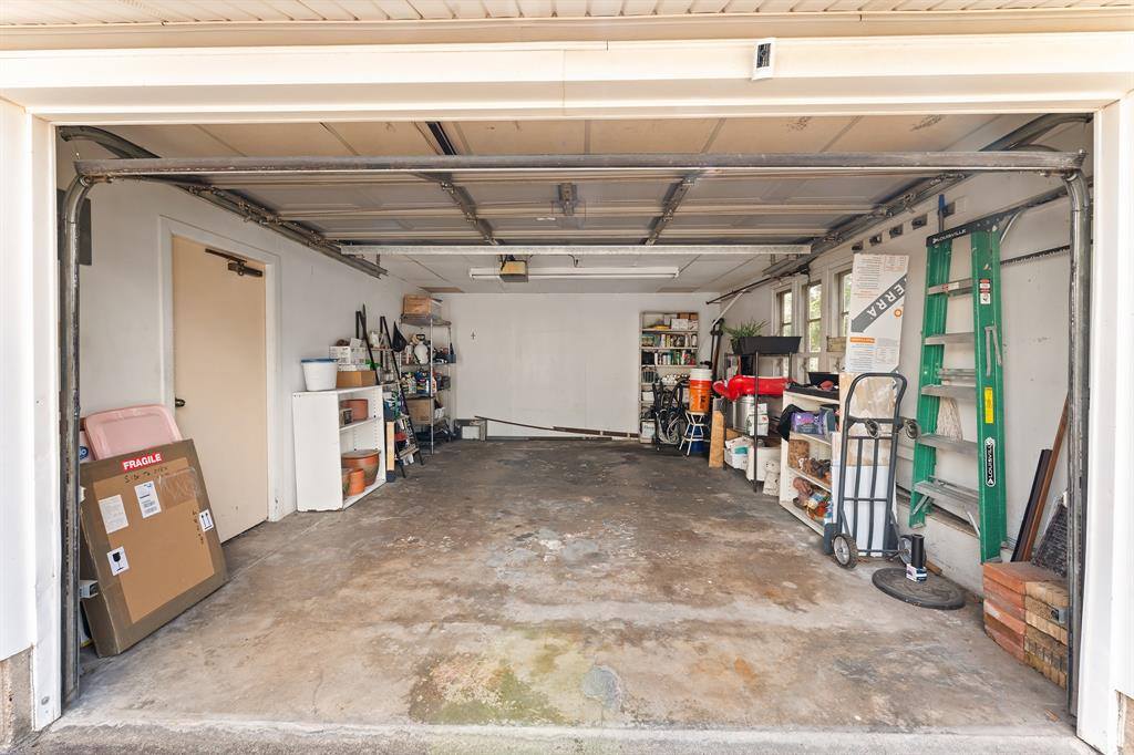 504 South Gilpin Avenue, Dallas, TX 75211