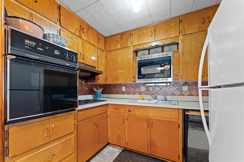 504 South Gilpin Avenue, Dallas, TX 75211