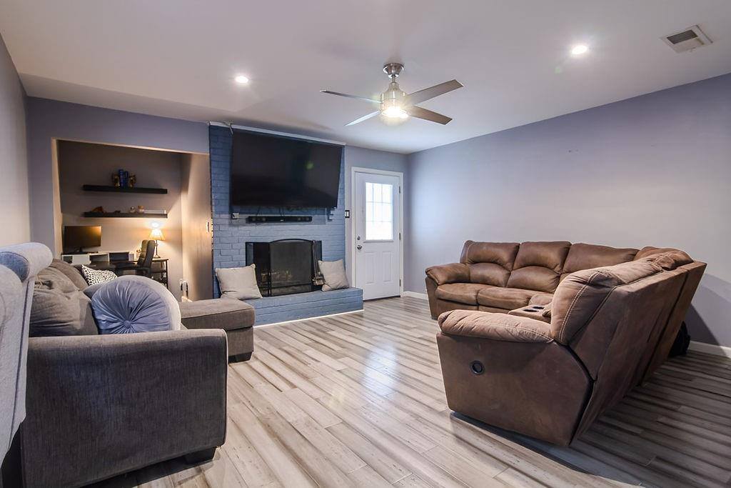 304 Johnston Boulevard, Waxahachie, TX 75165