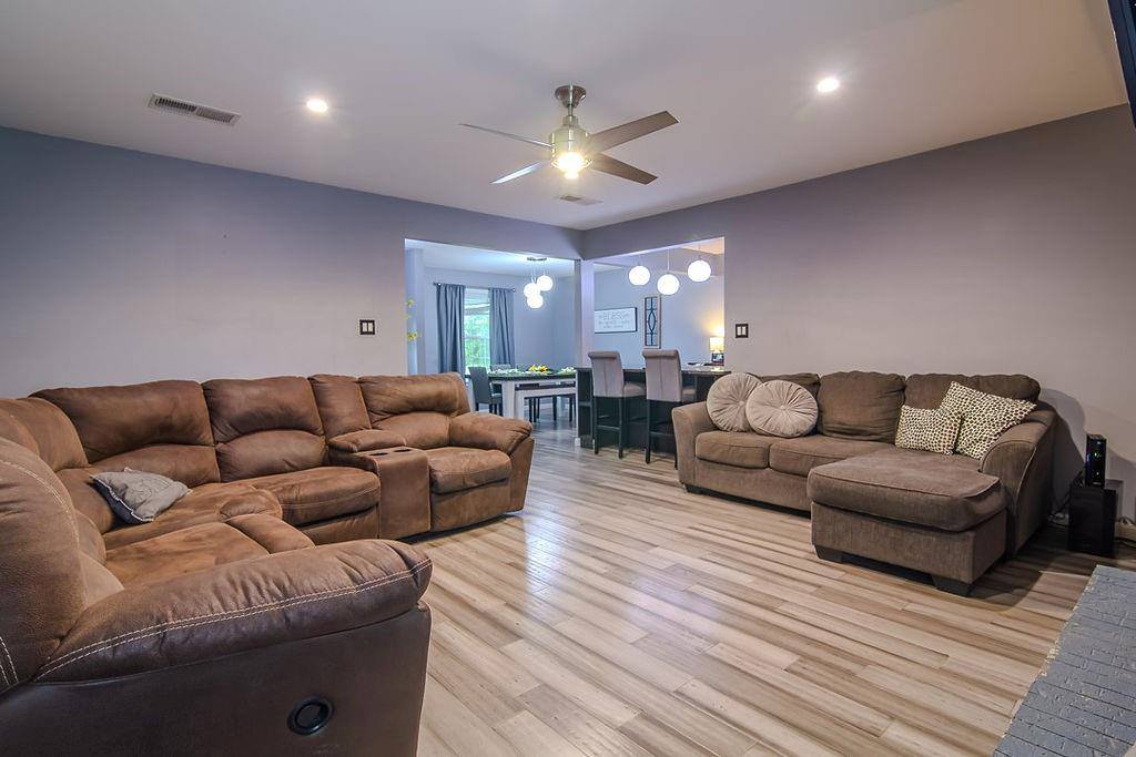 304 Johnston Boulevard, Waxahachie, TX 75165