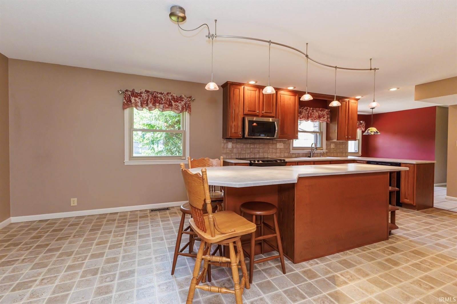 2509 W Riggin Road, Muncie, IN 47304