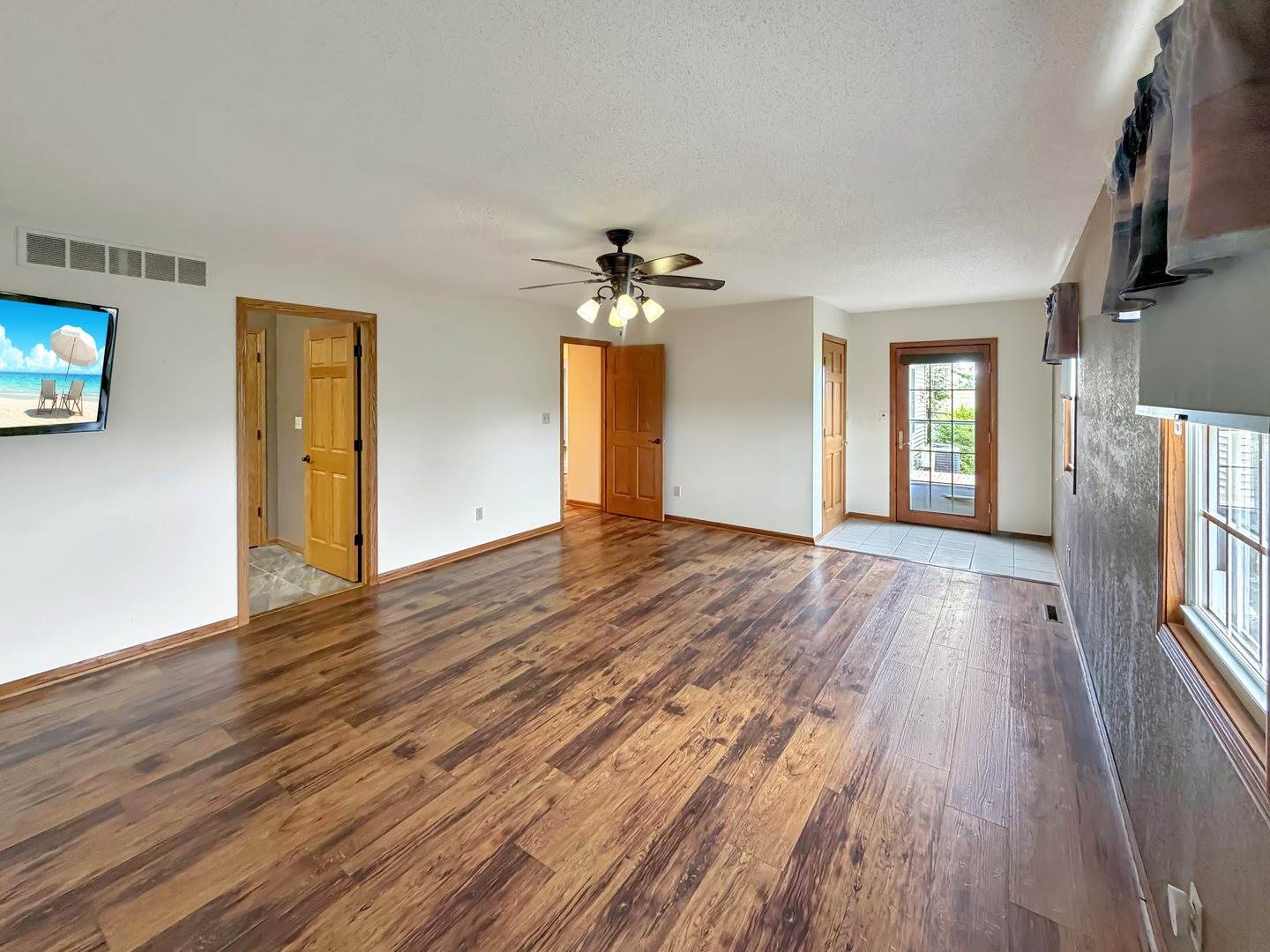 9214 North Waddams Grove Road, Lena, IL 61048