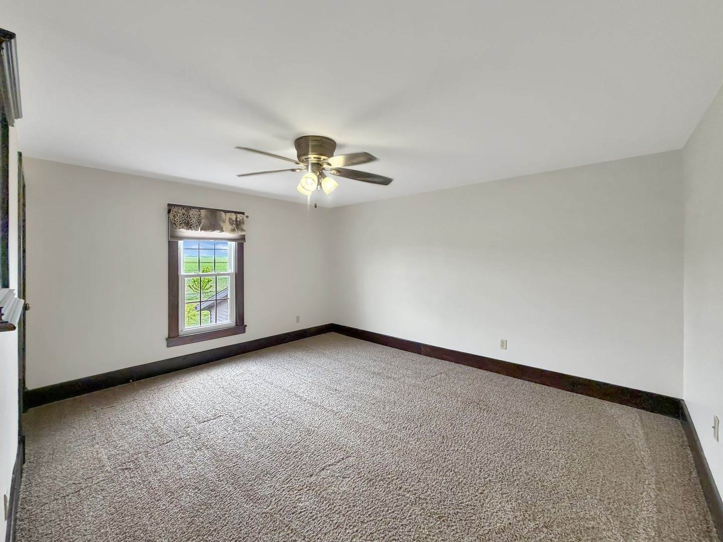 9214 North Waddams Grove Road, Lena, IL 61048