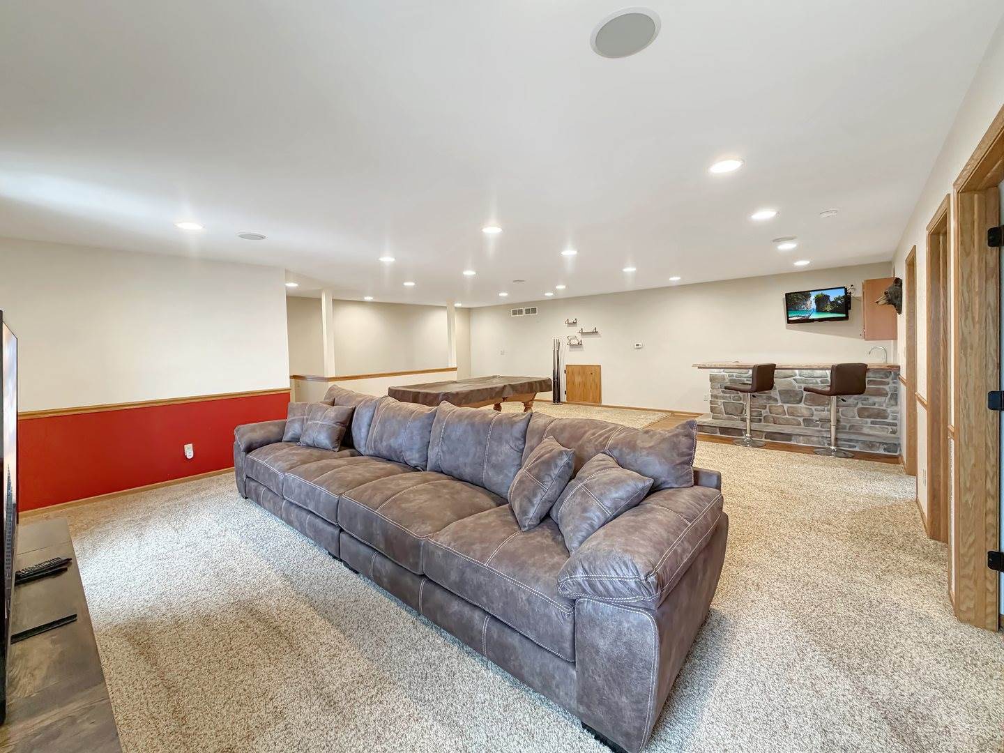 9214 North Waddams Grove Road, Lena, IL 61048