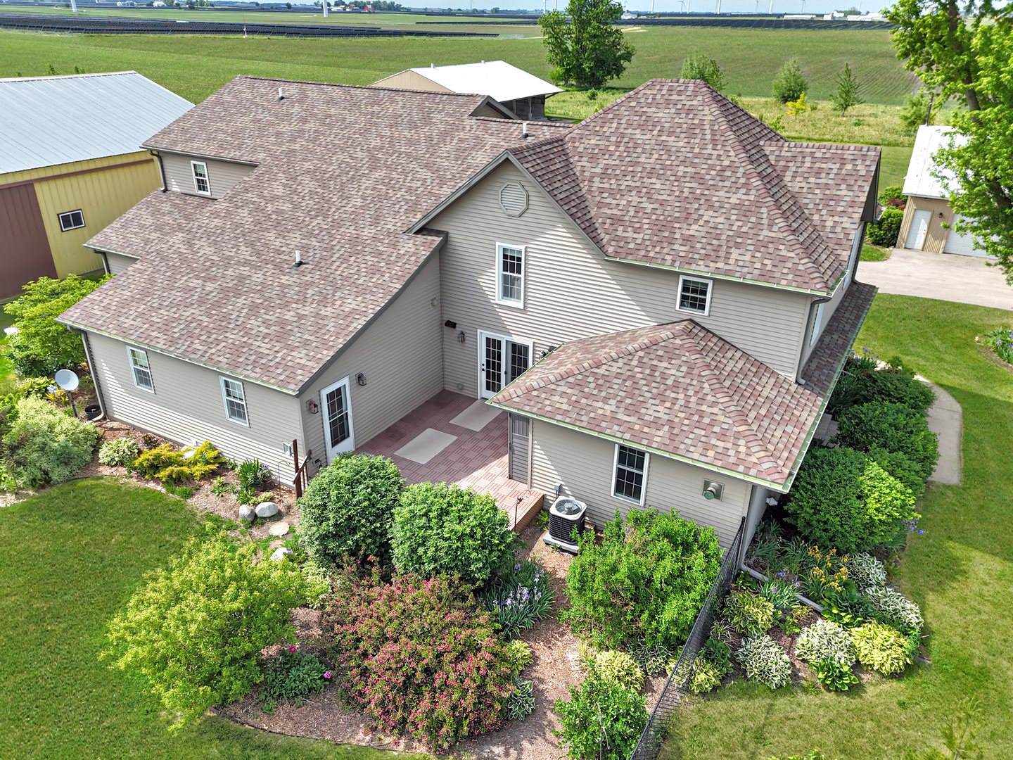 9214 North Waddams Grove Road, Lena, IL 61048