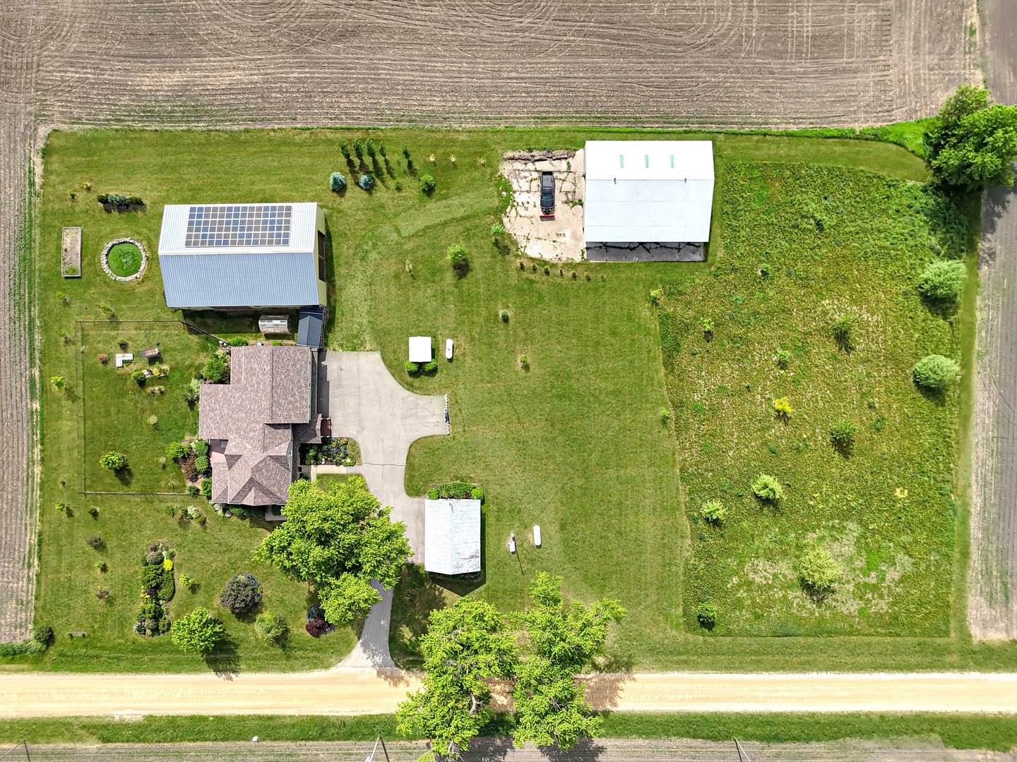 9214 North Waddams Grove Road, Lena, IL 61048