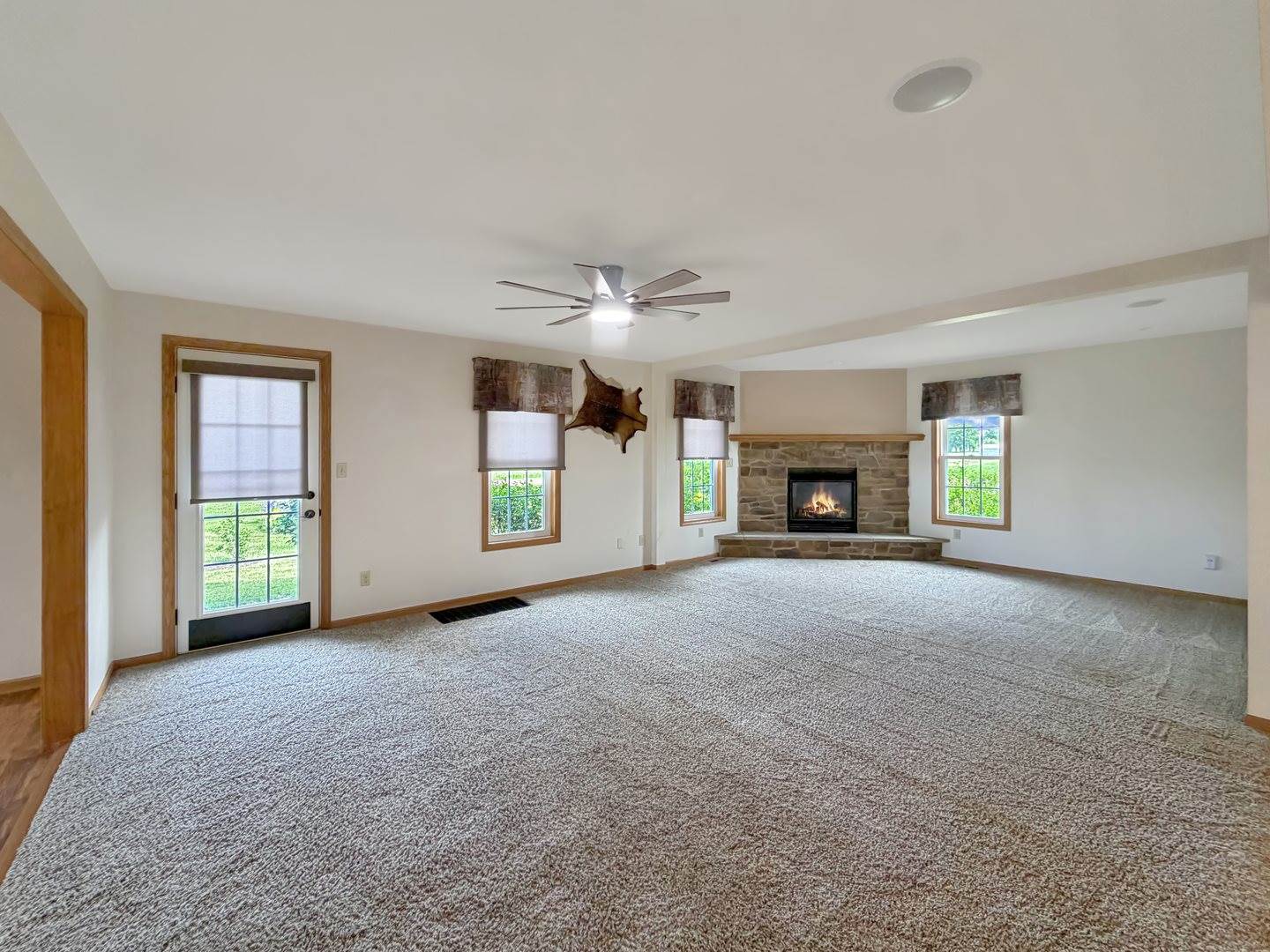 9214 North Waddams Grove Road, Lena, IL 61048