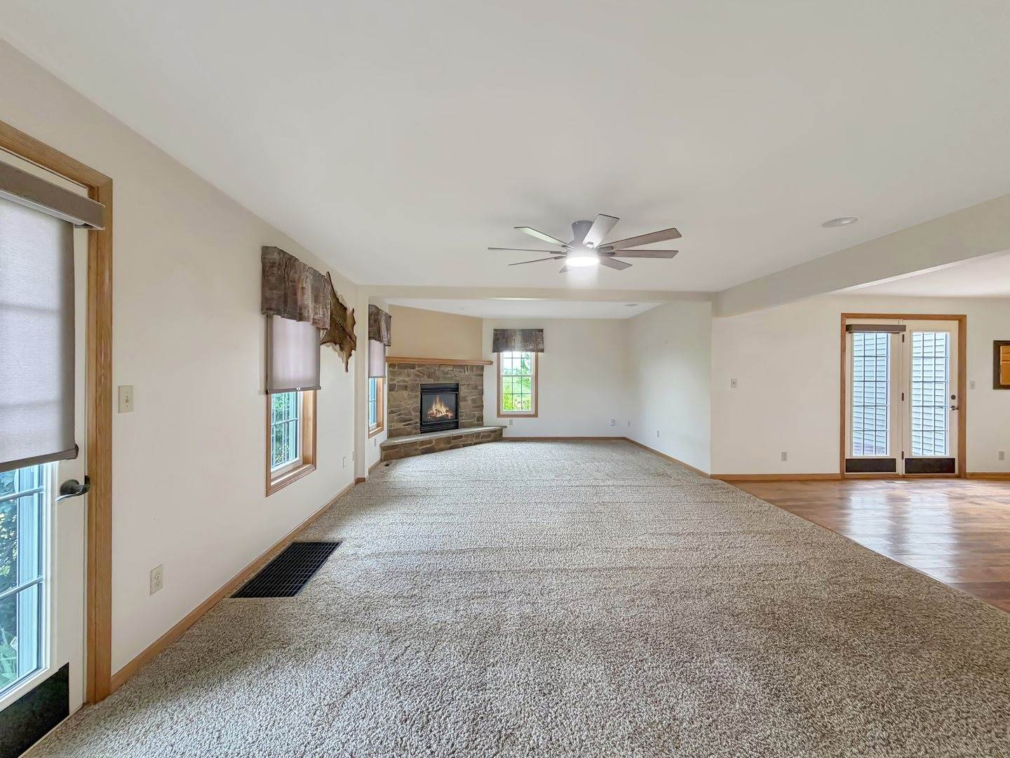 9214 North Waddams Grove Road, Lena, IL 61048