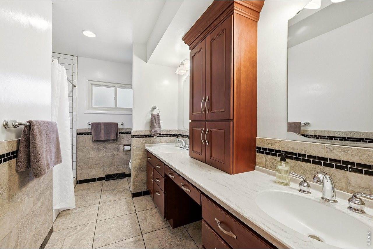 1617 Fairacre Dr, Greeley, CO 80631