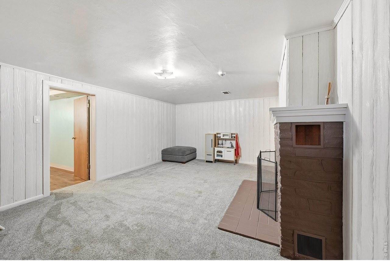 1617 Fairacre Dr, Greeley, CO 80631