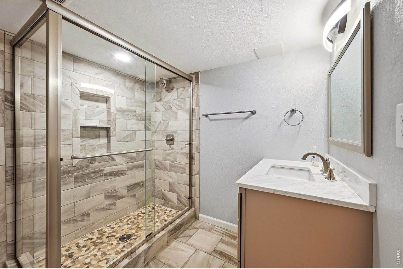 1617 Fairacre Dr, Greeley, CO 80631