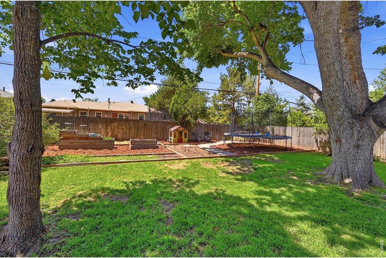 1617 Fairacre Dr, Greeley, CO 80631