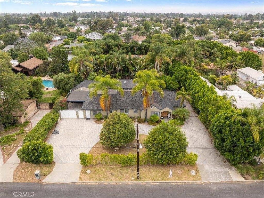 9755 Noble Ave, North Hills, CA 91343
