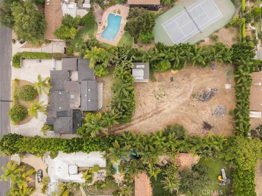 9755 Noble Ave, North Hills, CA 91343