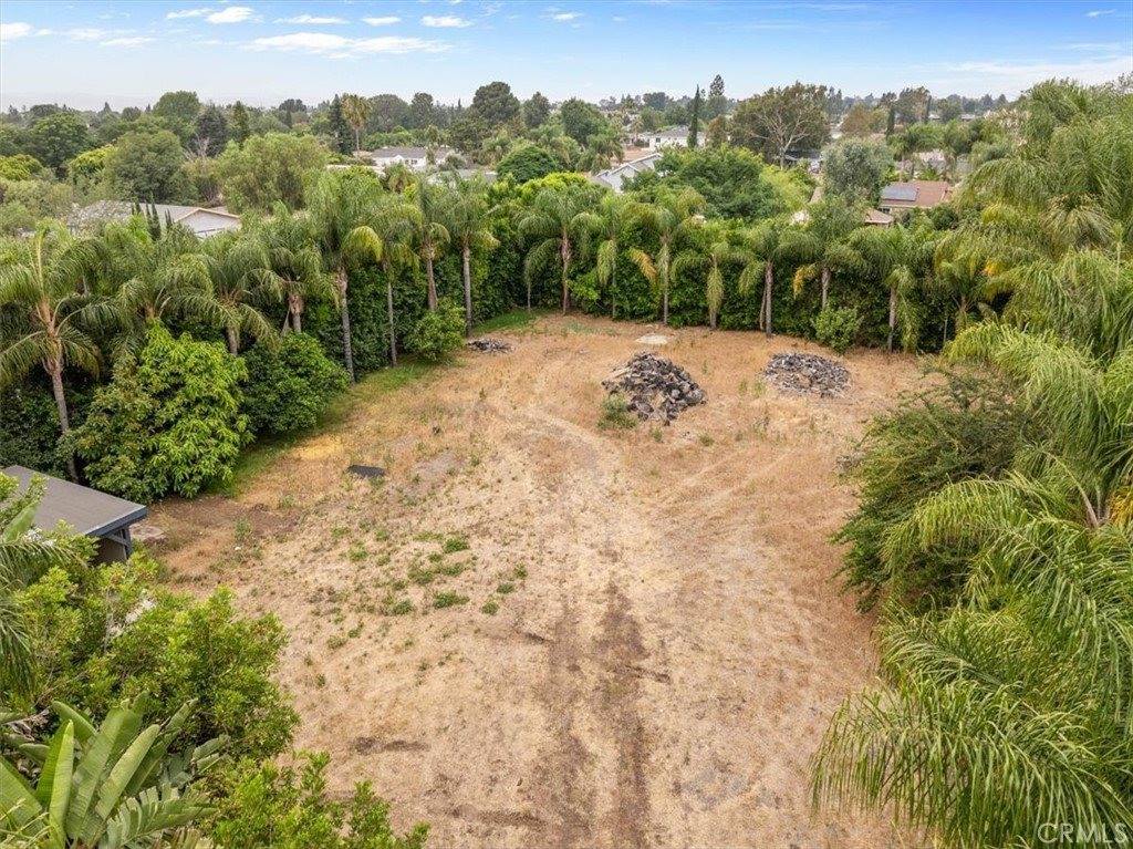 9755 Noble Ave, North Hills, CA 91343