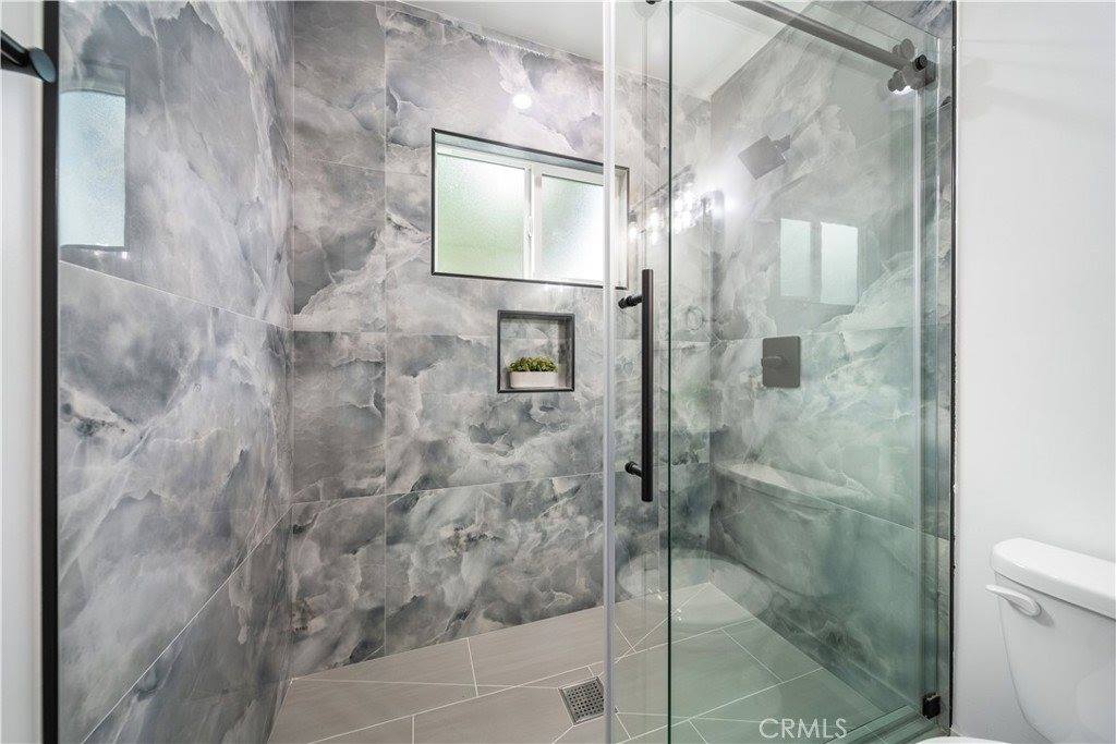 19918 Kittridge St, Winnetka, CA 91306