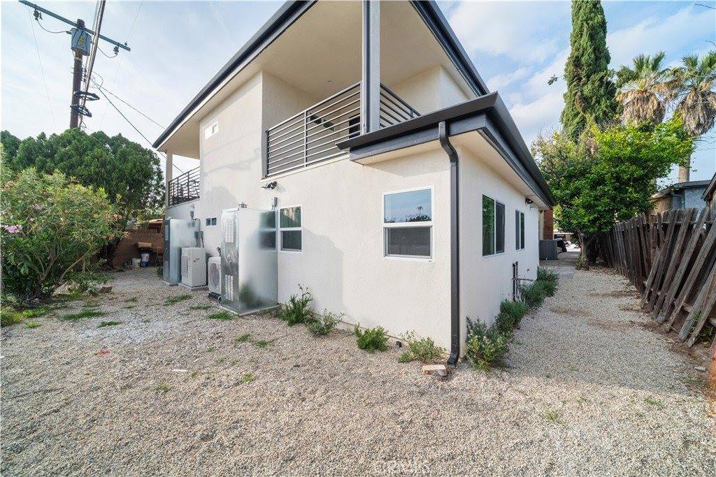 19918 Kittridge St, Winnetka, CA 91306