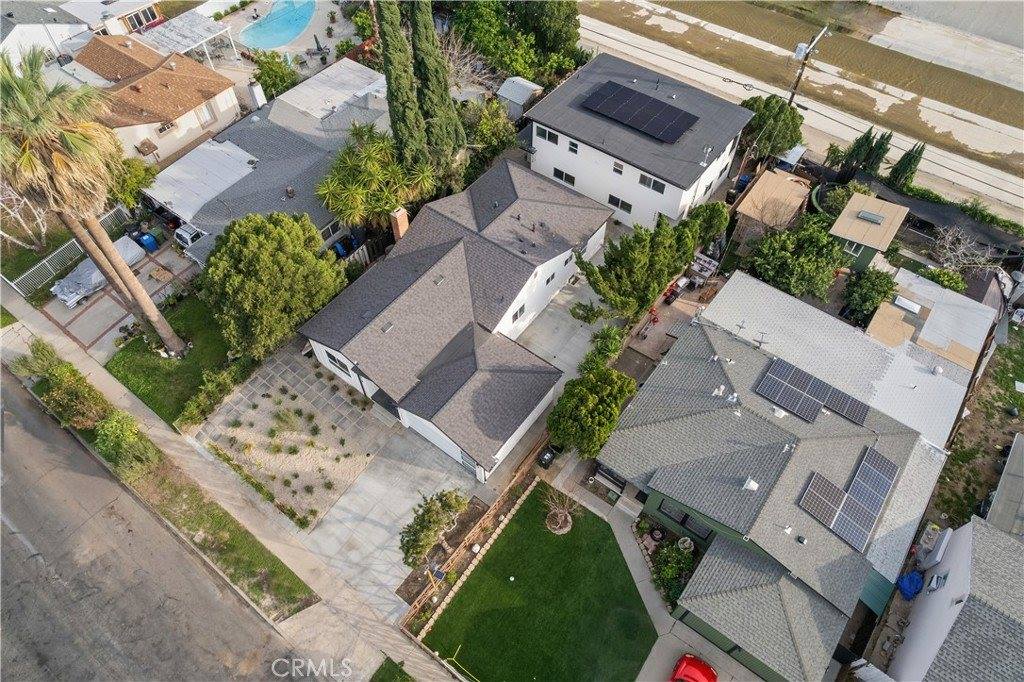 19918 Kittridge St, Winnetka, CA 91306