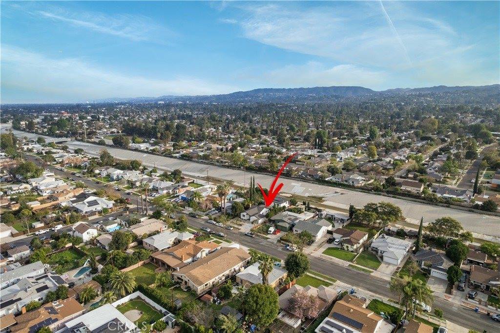 19918 Kittridge St, Winnetka, CA 91306