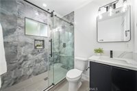 19918 Kittridge St, Winnetka, CA 91306