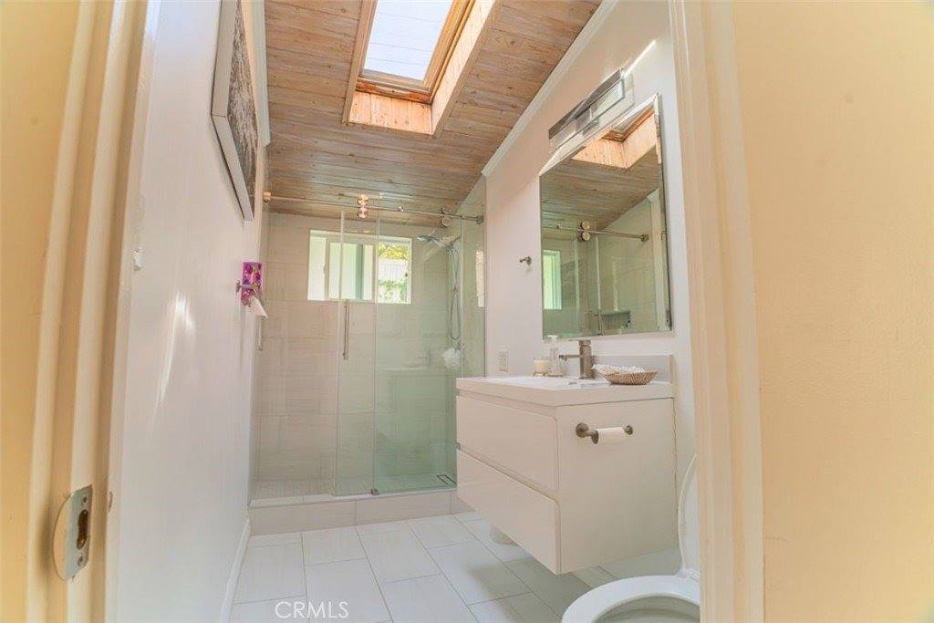 5179 Canoga Ave, Woodland Hills, CA 91364